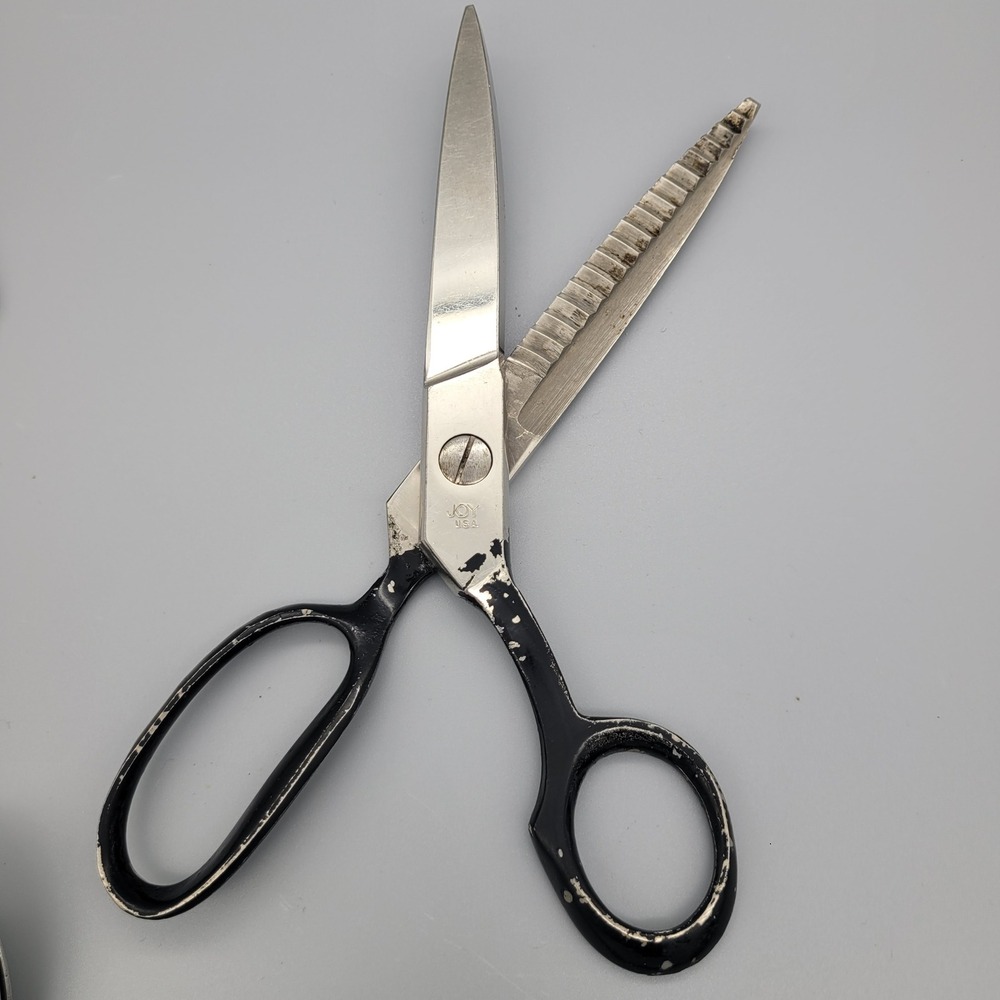 Vintage Joy USA Pinking Shears 9 Inch Heavy Duty Zig Zag Fabric Scissors Black